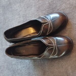 Kenzie Leather Pumps